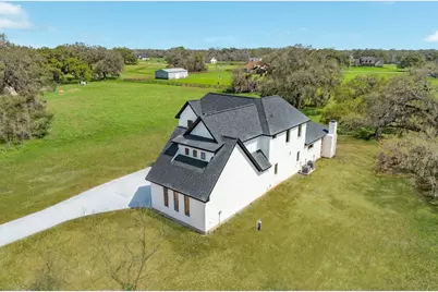 1737 Flintlock Court, Angleton, TX 77515 - Photo 5