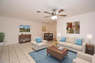 5542 Holly St, Houston, TX 77081 - Photo 3