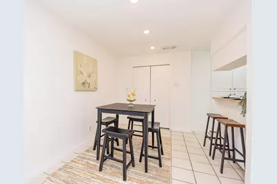 5542 Holly Street #207, Houston, TX 77081 - Photo 11