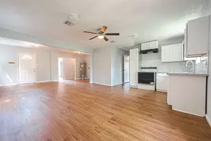 4810 Carmen St, Houston, TX 77033 - Photo 7