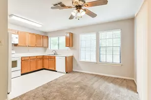 38 Camberwell Ct, Spring, TX 77380 - Photo 9