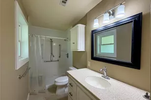 1231 County Rd 201A, Angleton, TX 77515 - Photo 31