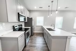 144 W 5th St, Kemah, TX 77565 - Photo 3