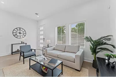 330 Neyland Street, Houston, TX 77022 - Photo 9