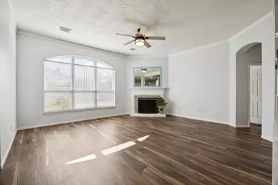 12310 Robin Meadow Circle, Stafford, TX 77477 - Photo 7