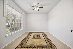 12310 Robin Mdw Cir, Stafford, TX 77477 - Photo 5