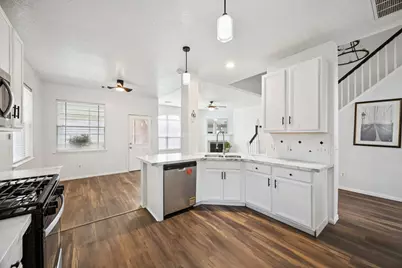 12310 Robin Meadow Circle, Stafford, TX 77477 - Photo 11