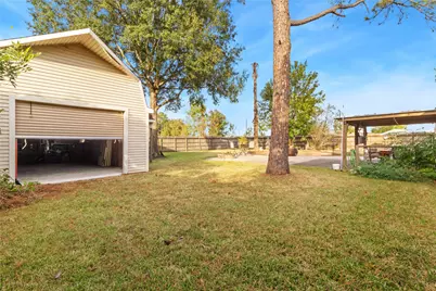 1014 E Canal Road, Highlands, TX 77562 - Photo 31