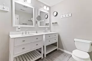 232 Laurel St, Lake Jackson, TX 77566 - Photo 13