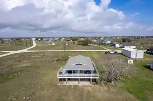 448 Stovall Dr, Palacios, TX 77465 - Photo 3
