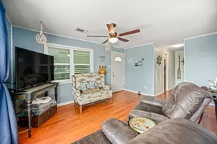 448 Stovall Dr, Palacios, TX 77465 - Photo 17