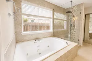 4710 Natural Bridge Dr, Houston, TX 77345 - Photo 9