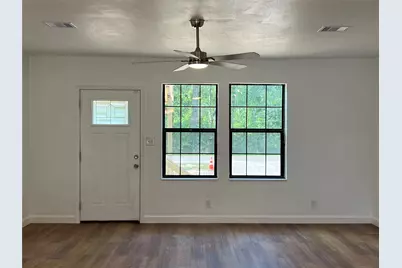 907 Daniel, Cleveland, TX 77327 - Photo 15