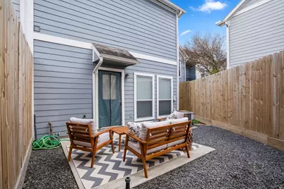 3209 Chenevert Street, Houston, TX 77004 - Photo 3