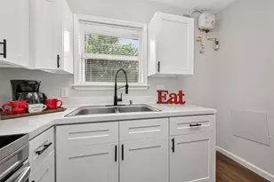 103 E Janisch Rd, Houston, TX 77022 - Photo 21
