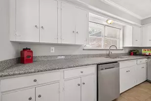 103 E Janisch Rd, Houston, TX 77022 - Photo 5