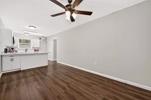 103 E Janisch Rd, Houston, TX 77022 - Photo 17