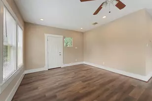 1107 Melbourne St, Houston, TX 77022 - Photo 13