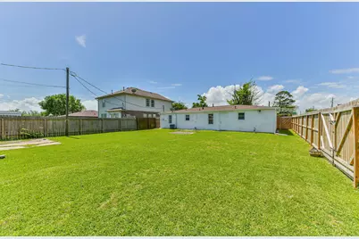 332 N 7th Street, La Porte, TX 77571 - Photo 21