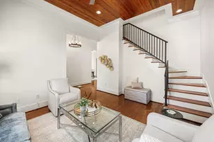 405 Welch St, Houston, TX 77006 - Photo 13