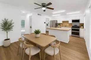 9243 Westwood Village Dr, Houston, TX 77036 - Photo 9