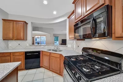 118 Magnolia Grove Lane, Conroe, TX 77384 - Photo 9