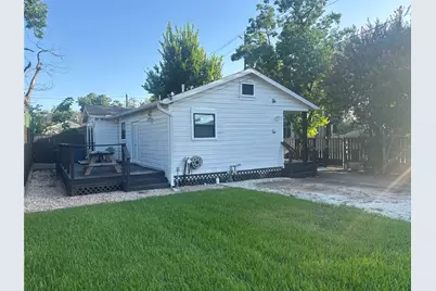 4208 Arlington Street, Houston, TX 77022 - Photo 1