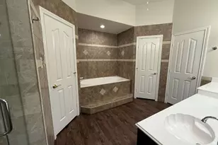 222 Willowood Dr, League City, TX 77573 - Photo 13