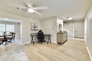 105 Eagle Rock Cir, The Woodlands, TX 77381 - Photo 19