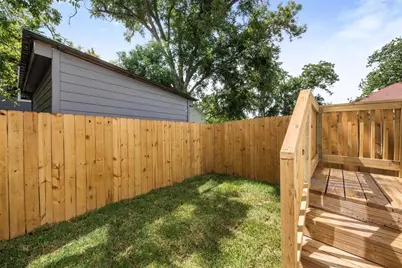 1220 E 33rd Street, Houston, TX 77022 - Photo 23