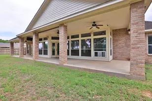 105 Lawrence Marshall Dr, Hempstead, TX 77445 - Photo 33
