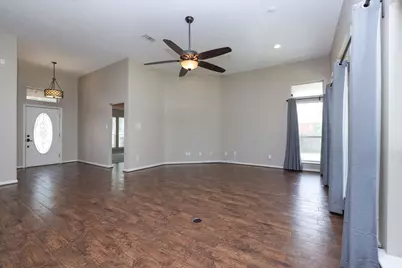 105 Lawrence Marshall Dr, Hempstead, TX 77445 - Photo 11
