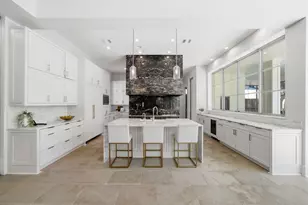 2615 Yupon St, Houston, TX 77006 - Photo 3