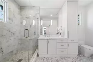 2615 Yupon St, Houston, TX 77006 - Photo 31