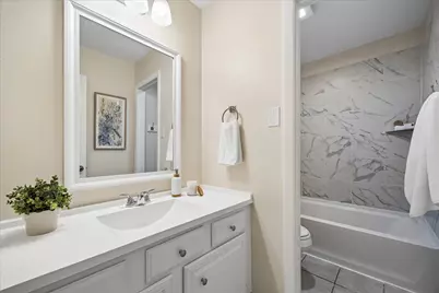 813 Lakeview Drive, Sugar Land, TX 77498 - Photo 19