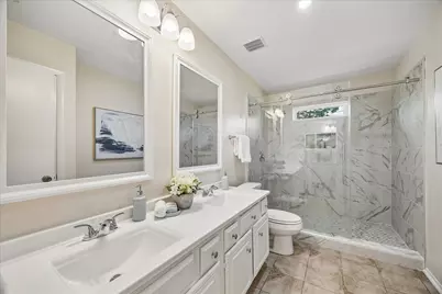813 Lakeview Drive, Sugar Land, TX 77498 - Photo 17