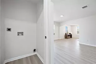 2423 Lucas St, Houston, TX 77026 - Photo 11