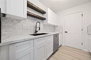 2423 Lucas St, Houston, TX 77026 - Photo 15