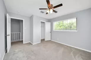 10654 Hazelhurst Dr, Houston, TX 77043 - Photo 31
