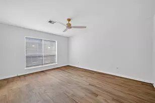 1917 Trixie Ln, Houston, TX 77042 - Photo 33