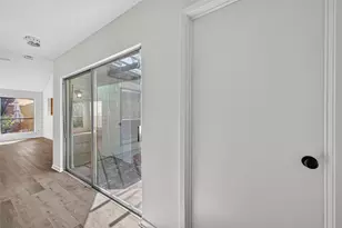 1917 Trixie Ln, Houston, TX 77042 - Photo 9