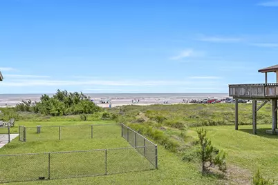 21423 Gulf Drive, Galveston, TX 77554 - Photo 37