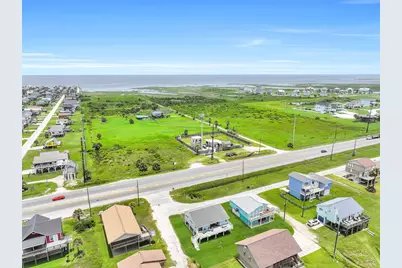 21423 Gulf Drive, Galveston, TX 77554 - Photo 9