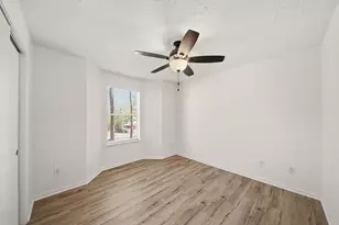 8051 Bay Branch Dr, The Woodlands, TX 77382 - Photo 11