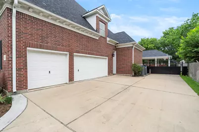 8214 Forest Gate Drive, Sugar Land, TX 77479 - Photo 41