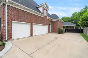 8214 Forest Gate Dr, Sugar Land, TX 77479 - Photo 41