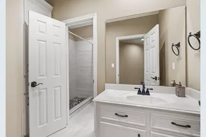 8214 Forest Gate Drive, Sugar Land, TX 77479 - Photo 31