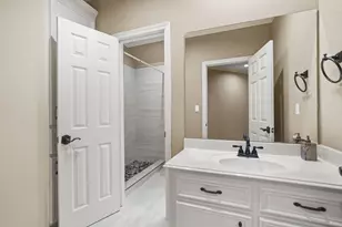 8214 Forest Gate Dr, Sugar Land, TX 77479 - Photo 31