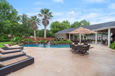 8214 Forest Gate Drive, Sugar Land, TX 77479 - Photo 37