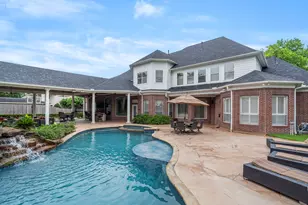 8214 Forest Gate Dr, Sugar Land, TX 77479 - Photo 47